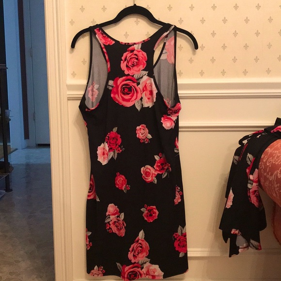Laura Ashley rose nightgown with robe - Picture 2 of 3